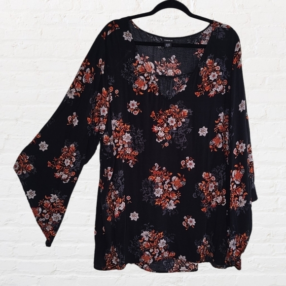 Torrid FLORAL PRINT BELL SLEEVE CHALLIS BLOUSE - Picture 1 of 11